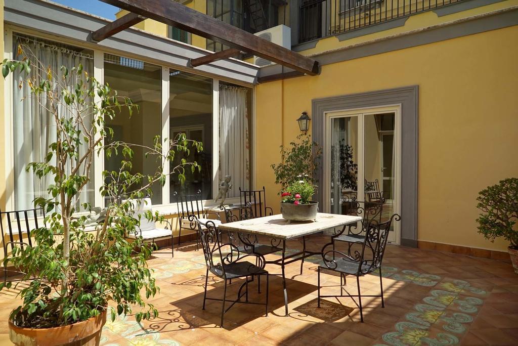 Bed And Breakfast Riviera Di Chiaia Turrisi Nápoles Exterior foto