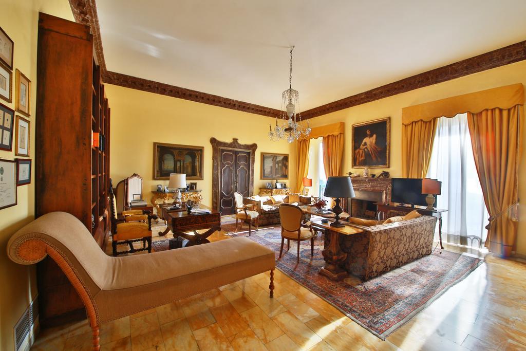 Bed And Breakfast Riviera Di Chiaia Turrisi Nápoles Exterior foto